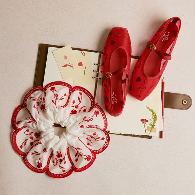 Vivaia Valentine's Flats with Scrunchie